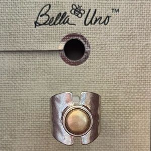 Bella Uno Ring size 8 NWT